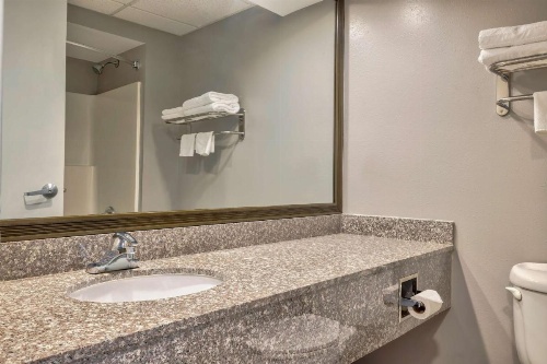 Motel 6 Bethel, CT - Danbury image 10