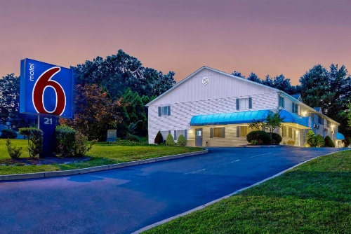 Motel 6 Bethel, CT - Danbury image 22